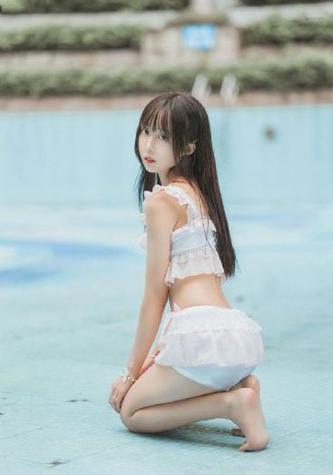 趴着把屁股撅起来C_免费手机在线看观看