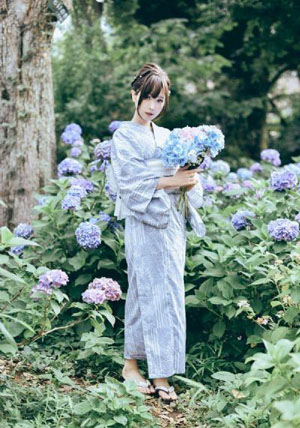动漫美女让男人桶_免费观看