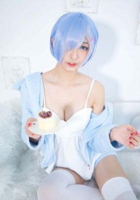 亚洲人毛茸茸撒尿_高清完整版免费全集免费观看